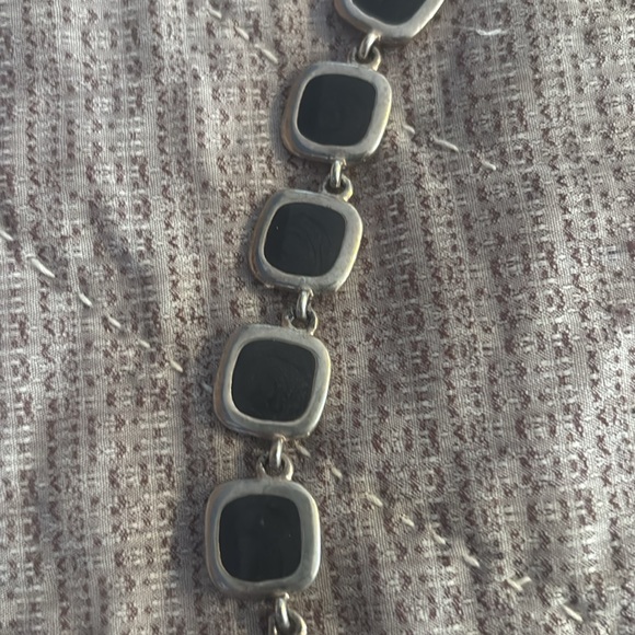 Very classic, reversible 15 inch necklace with 3 inch extension and earrings ! - Picture 4 of 6